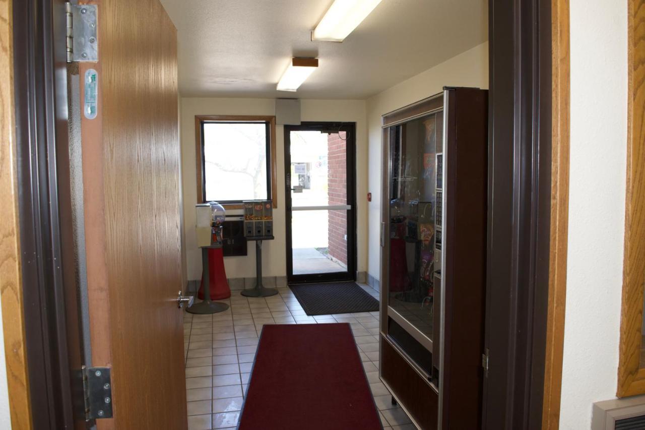 Amerivu Inn And Suites Shawano Wi Eksteriør bilde
