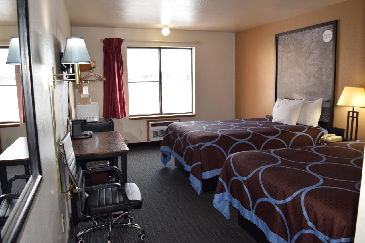 Amerivu Inn And Suites Shawano Wi Eksteriør bilde