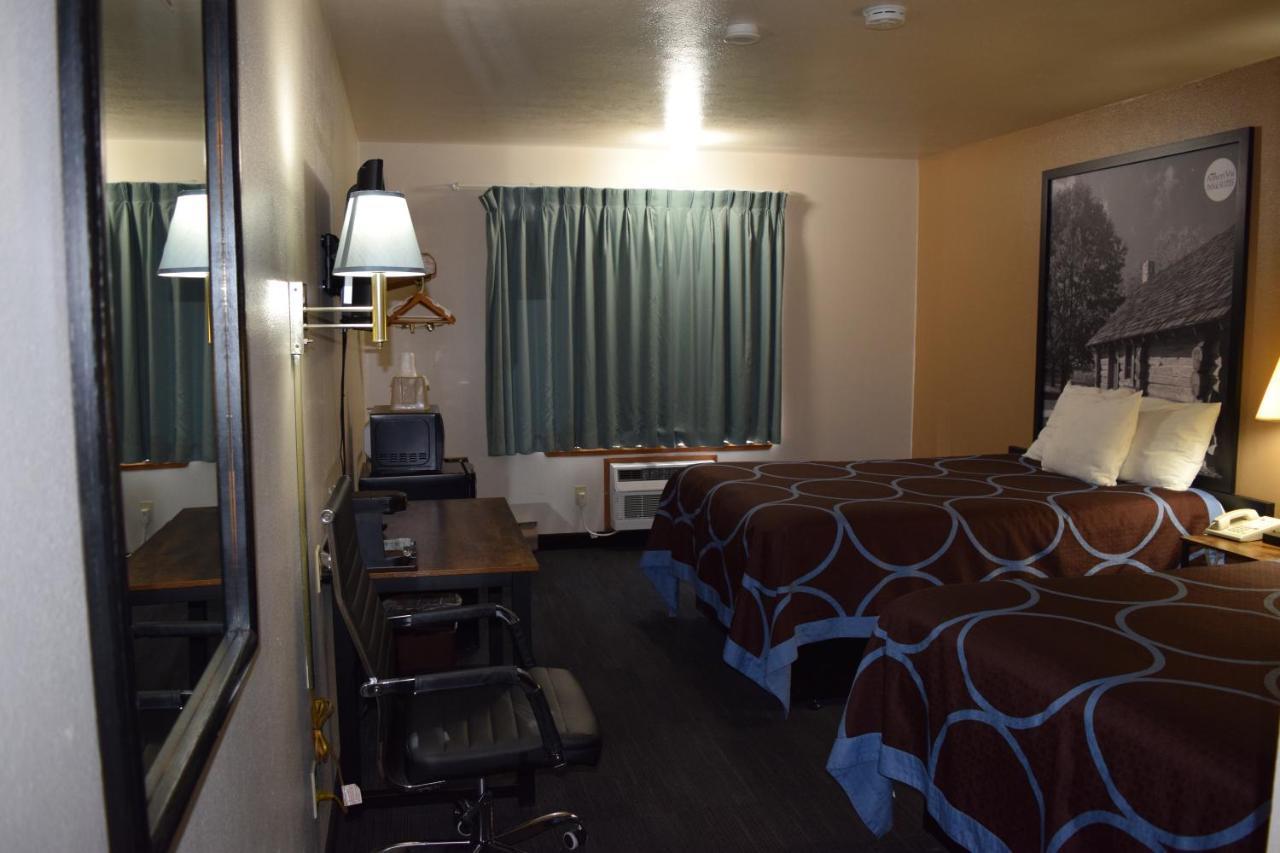 Amerivu Inn And Suites Shawano Wi Eksteriør bilde