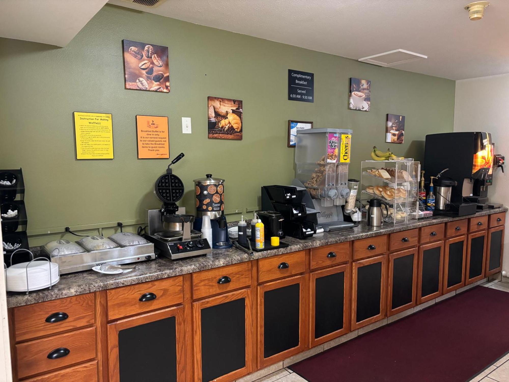 Amerivu Inn And Suites Shawano Wi Eksteriør bilde